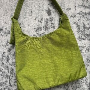 BAGGU Nylon Shoulder Bag in Green Juice